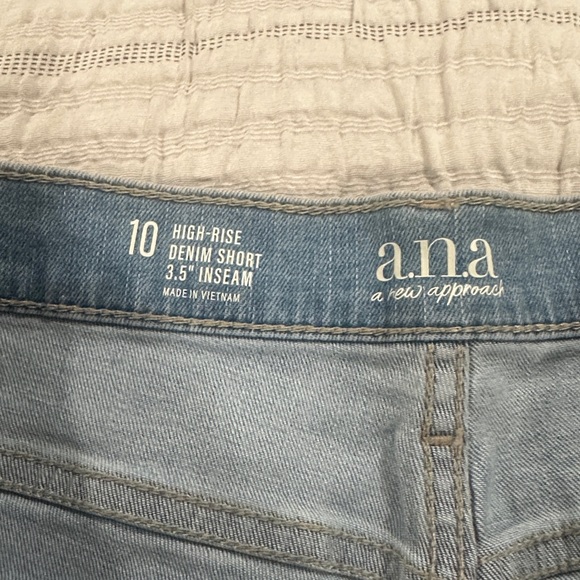 a.n.a Light Blue Jean Shorts - Picture 3 of 3